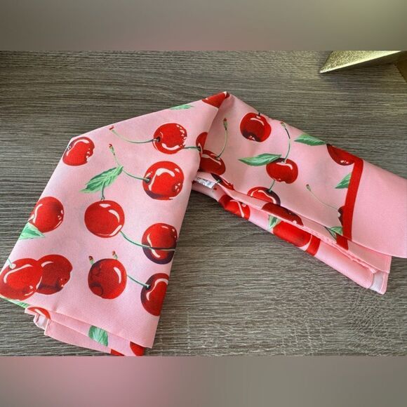 Cherry scarf N576 - Picture 3 of 3